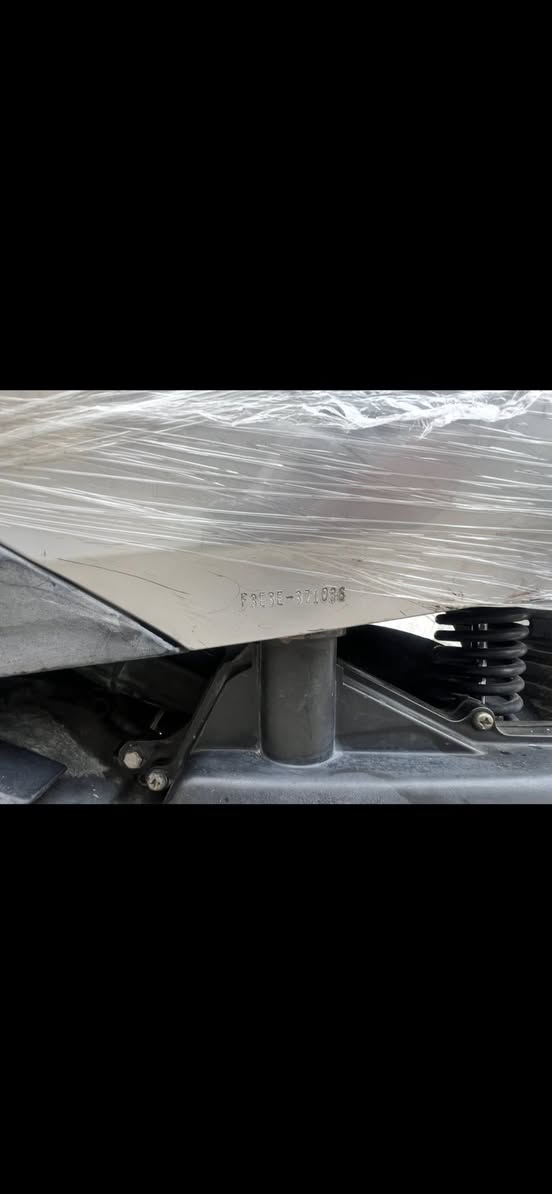 سلام عليكم دراجه بريز لايت ناصي
دراجة  مابيها اي نضوح او تبخير 
دراجة كاعدها بيها كم نقص بسيط 
مكينة ممفتوحة. كابريتر اصلي. 
السعر450 الف مكاني العطيفية او المنصور
***********
