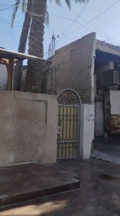 فرصه استثماريه
وبسعر مناسب 
للبيت للبيع يعتبر قطعه ارض
 487 متر واجه 15 نزال34
العنوان بغداد شارع فلسطين قرب تقاطع الصخره 
وقرب ساحه بيروت
البيت بصف ركن
تفاصيل اكثر إتصال برقم 
***********
