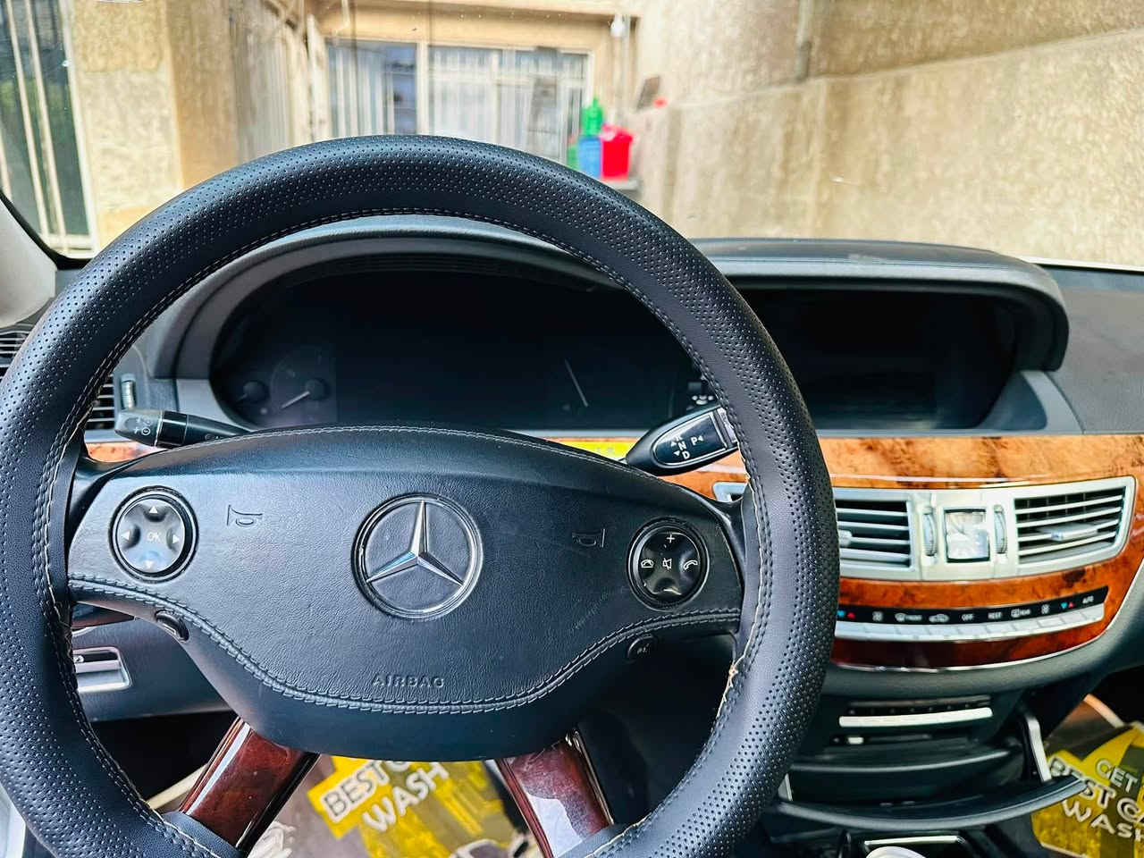 السلام عليكم
مرسيدس w221 2006  رقم سليمانيه الجديد 
السياره وارد يابان s350  بيها اربع قطع كلير من اليابان 🇯🇵 
السياره ماشيه 160 كيلو فقط 
بدون اي نقص السياره ابد  صفر مسج 
صندوق شفط
جوبلسات 
لايت ديناميكي متحرك
مري شفط
كشنات تدفئه 
فتحه 
وبيها هواي مواصفات معروفه مواصفات الآس 
مكان السياره بغداد البلديات 
السعر مناسب جداً 158 ورقه
بيع فقط فقط

***********
