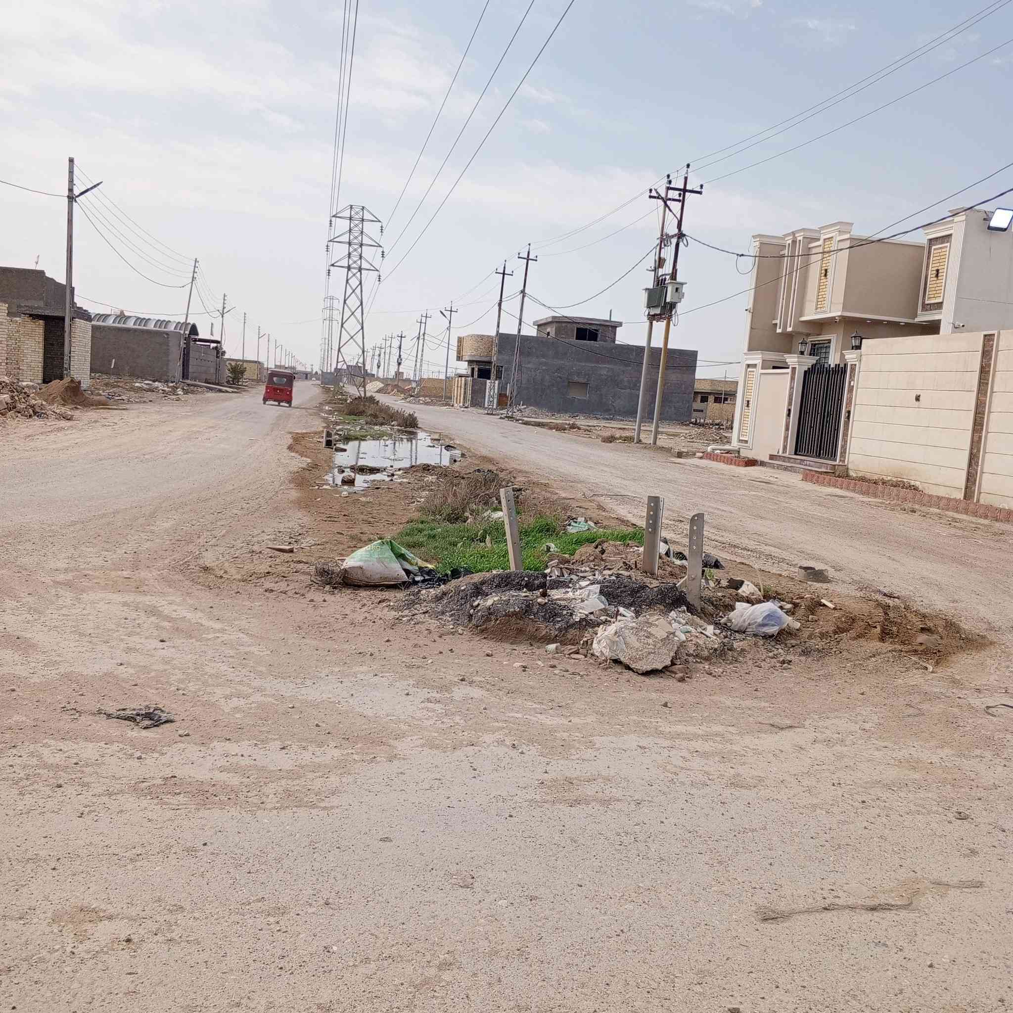 سلام عليكم
قطعه ارض مساحه 250 متر ب مجمع الطلقاني. كامله رفت وتاسيس مجاري  .. وباقي التفاصيل. اتصل ودلل ***********
