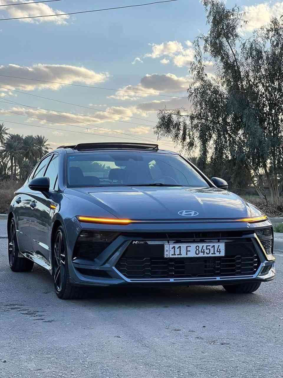 سوناتا 2024 Nline 
المحرك 2500 تيربو 
• بصمه 
• ⁠تشغيل عن بعد
• ⁠بانوراما 
• ⁠كشنات حضن مختوم بعلامه N
• ⁠تدفئة بـالكشنات
• ⁠تحكم كهربائي كشن السائق  
• ⁠أناره داخليه 64 لون بلادي 
• 4 انظمة قياده ⁠(Comfort/Sport+ /SportECO)
• ⁠لون الدشبول مع تغيير المود 
• ⁠سايد برك كهربائي + تراكشن كونترول 
• ⁠منظومة صوت من شركه BOOS 
• ⁠دمام خلفي بلاد تكدر تتحكم بي 
• ⁠نظام تعليق رياضي 
• ⁠فول تحكم ستيرن شفتات 
• ⁠تحديد مسار ونضام الخروج من المسار 
• ⁠كروز سرعه 
• ⁠رادار امامي  
• ⁠حساسات اماميه وجانبيه
• ⁠منظومة زينون 
• ⁠السياره رياضيه و بيها تسارع كلش قوي
• وارد أمريكي وصور الحادث مرفقة بالمنشور
• ⁠حادثه جاملغ امامي صفحة الراكب مبدل اصلي نفس لون كوري والبنيد حافه مالته بارد اثر النقل صار  و بالعراق  الباب الصدر بي من جوه بارد اثر ضربه دراجه وشوي من فوك  اما الباقي كفاله عامه من لغود شواصي ايرباك 
• ⁠السعر 230 قفل شراي خابر ودلل 
• ⁠***********
