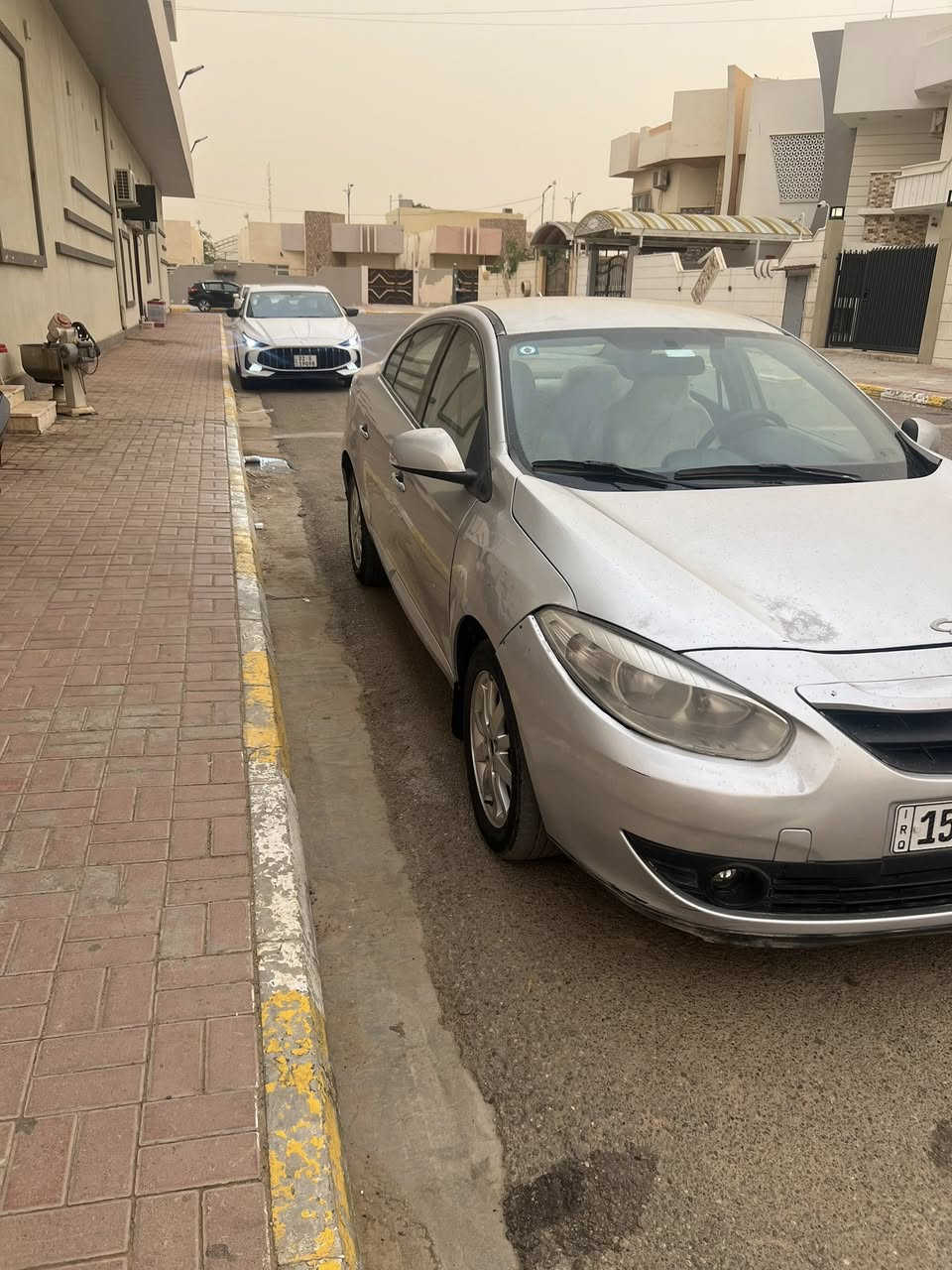 من رخصة الادمن سامسونك sm3 ٢٠١٠ كير ومحرك بلادي نيسان لاتنقيص ولاتبخير بيها جاملغ خلفي صبع وبارد جاملغ امامي تبريد شغال حداديه جديده رقم انبار تحويل مباشر سنويه لحد ٢٠٣٠  مكان السياره رمادي السعر ٦٢ وبيها مجال للاستفسار ***********
