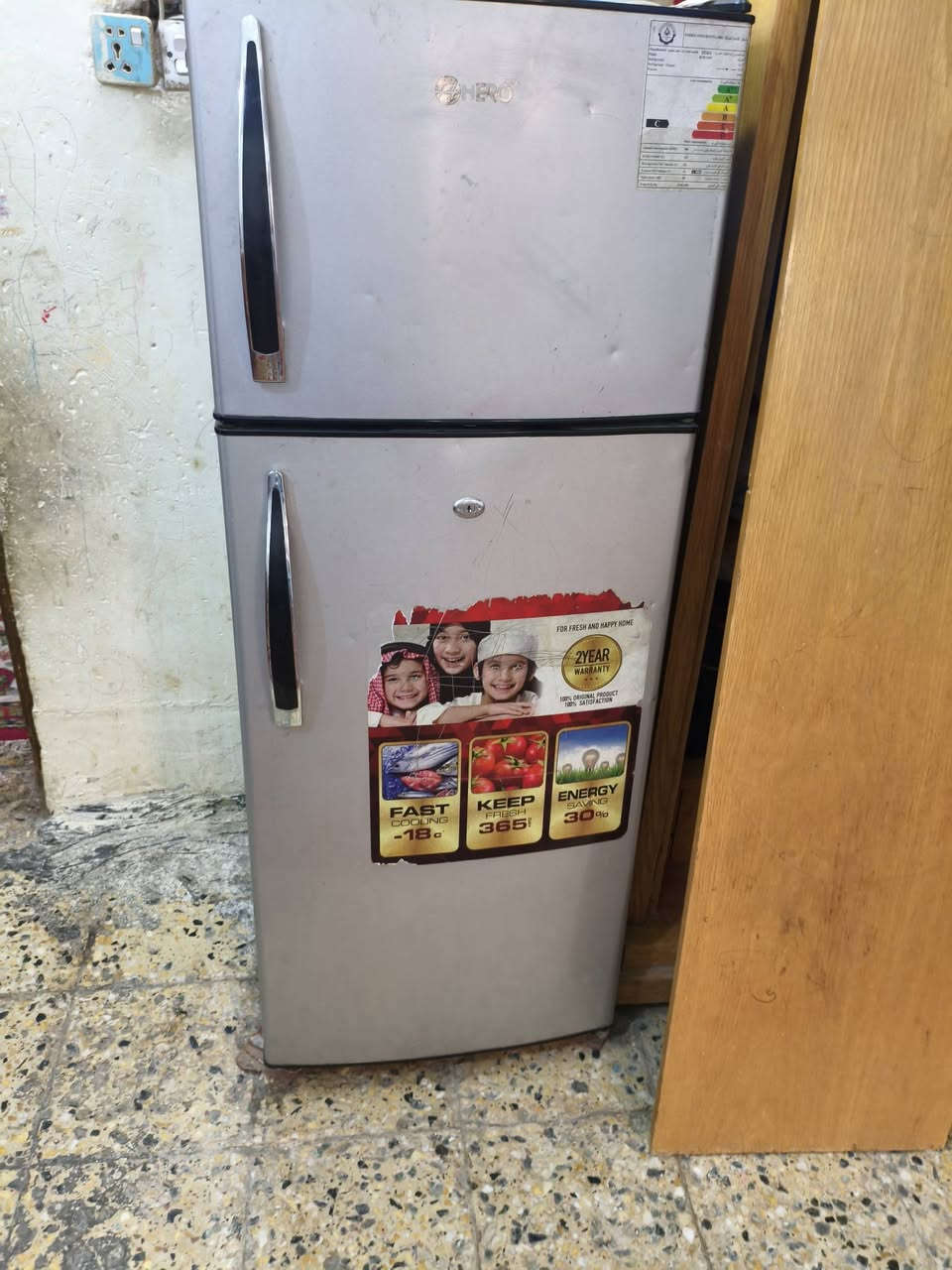 مجمده نقص ماطور انا مشتريه من شركه جديده بس عطلت جيكته طلع ماطور يرادله  وثلاجه نقصه غاز عنواني للمن داخلي بنسبه لمجمد هذا نايلون عليه


**إذا كنت صاحب هذا الإعلان وتريد حذفه لأي سبب، رجاءا أرسل رسالة إلى الدعم الفني**