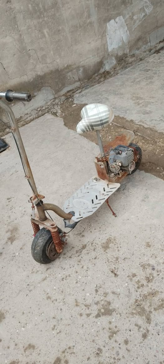 السلام عليكم 
دراجه تحوير للبيع 
نقصه واير مال هندر بس
مكاني بغداد مقابل دائره مرور الحسينيه 
السعر20وبيه مجال 
***********
