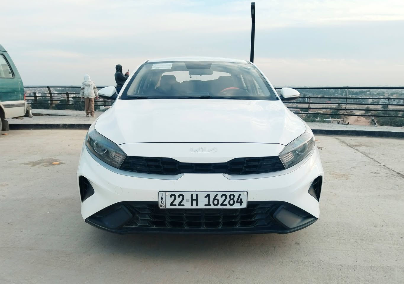 السلام عليكم
كية سيراتو موديل 22
رقم اربيل باسمي
سيارة جاهزة من كلشي ماتخسر عليها
حدادية بلادي شرط
ماشية 122
السيارة استخدام شخصي على ايدي
كفالة عده صبغ بدوسه وربع الهلال جهة السكن
وبيها رصعات بسيطة
محرك 1600
مواصفات
شاشه لمس بلاديه
كامره دواره
حساس خلفي
تبريد قطعتين
٣ انظمة قيادة 
مثبت سرعة
فول تحكم ستيرن
لد امامي
حساس تاير
ومانع انزلاق
ويل كب
وبعد بيها مواصفات
سعرها ب168
مكاني سماوة تفاصيل أكثر خاص رقم *********** بيه واتساب
