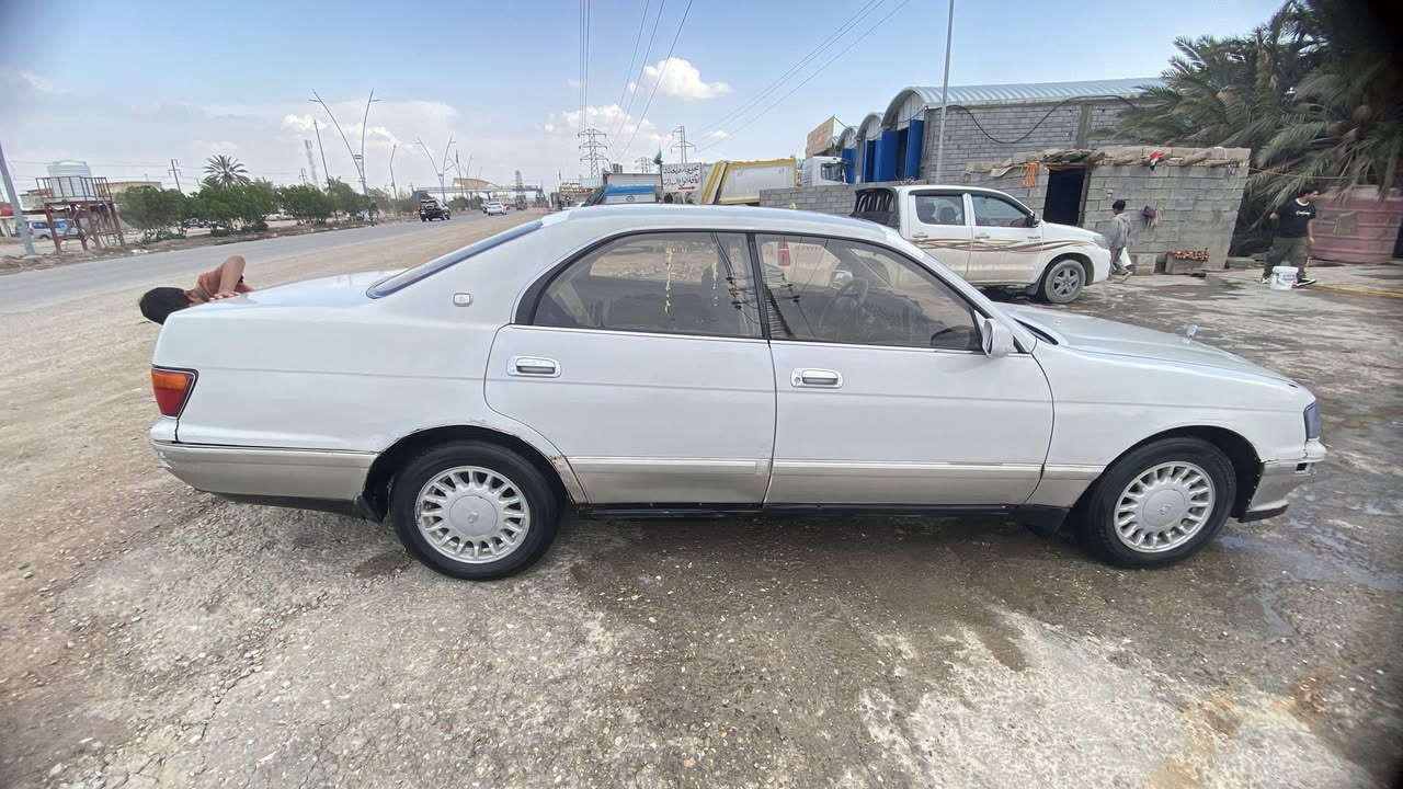 كراون بطه منفصل رقم نجف مشروع وطني راعيها موجود شوكت ماتريد تحول يحولك  السياره كامله نظيفه وجاهزه محرك ٣٠٠٠ الكير بالجيس تخم ٤ تايرات جدد كشنات كهربائيه سنتر لوك حداديه٨٠ ٠/٠ مكفوله من الكص ونقل الجثه مصبوغه صبغ عام للجماليه السنويه ٢٠٢٨ السعر ٥٠ ورقه وبيها مجال حك الجيه المكان البصره قضاء القرنه لتواصل اتصال او واتساب  *********** 
***********
