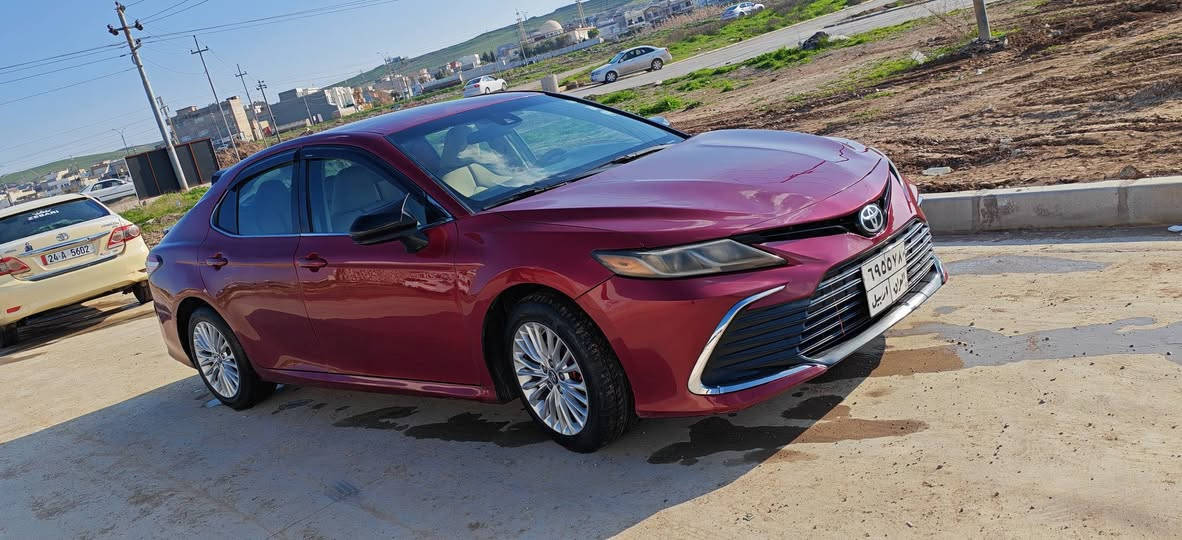 كامري ٢٠١٨ أمريكي 
كير و محرك شرط ١٠٠٪✓
خمس قطعة صبغ✓✓✓
سيارة ماشية قليل فقط ٨٦مل✓
تخم طائرات جديدة✓✓✓
ويل كب أصلي ✓✓
مكان سيارة 🚗فضاء بردةرةش
*********** رقم موبايل أربيل, العراق
