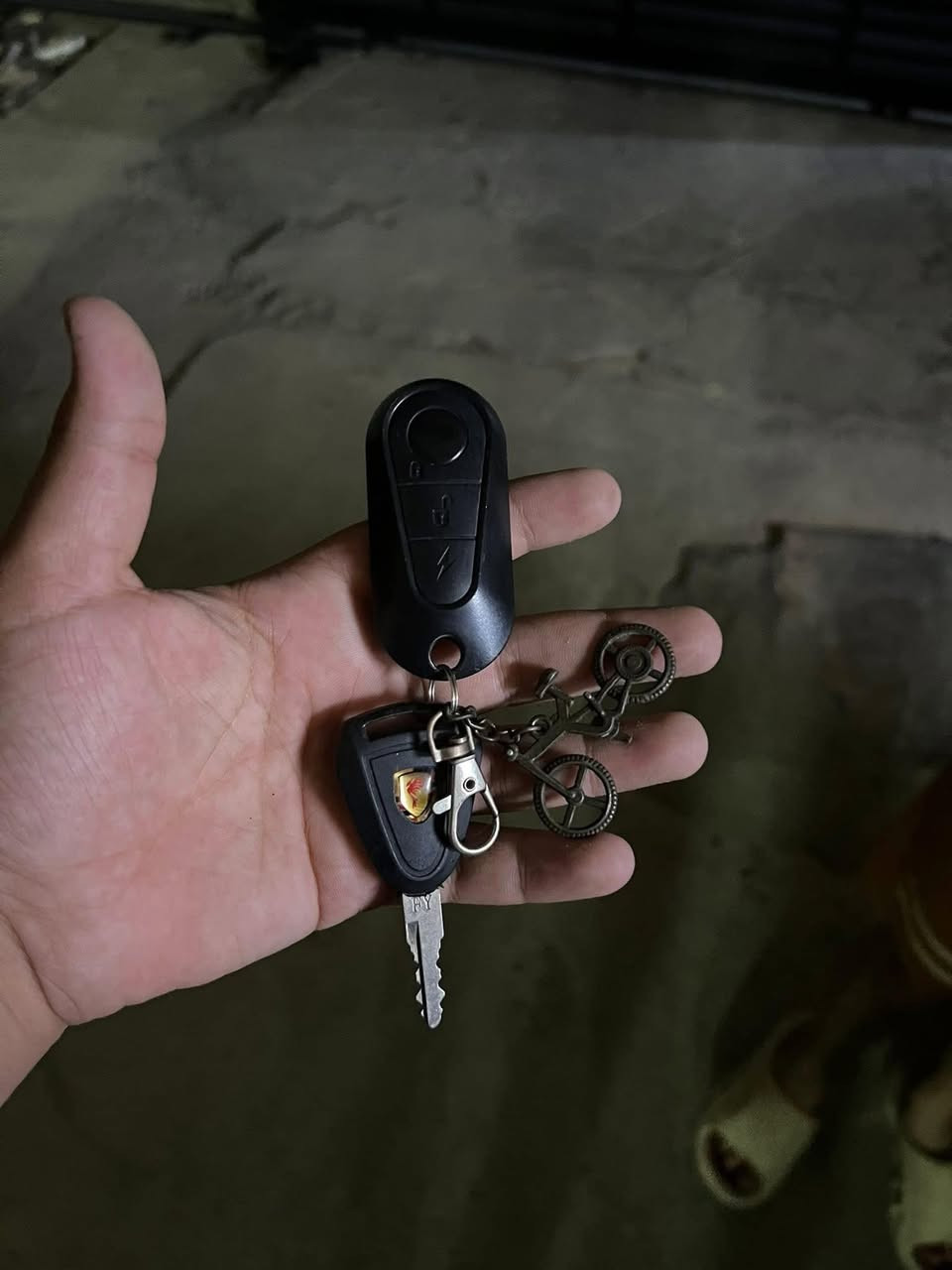 سلام عليكم ماطور شحن للبيع او مراوس بR9 ماطور سرعته 45حقيقي ملف 1600 نمر 3حجم 16ماطور نظيف بطاريات نسبتهم 85‎%‎سعر 300وبي مجال مكاني موصل ايسر شراي خاص @إشارة


**إذا كنت صاحب هذا الإعلان وتريد حذفه لأي سبب، رجاءا أرسل رسالة إلى الدعم الفني**