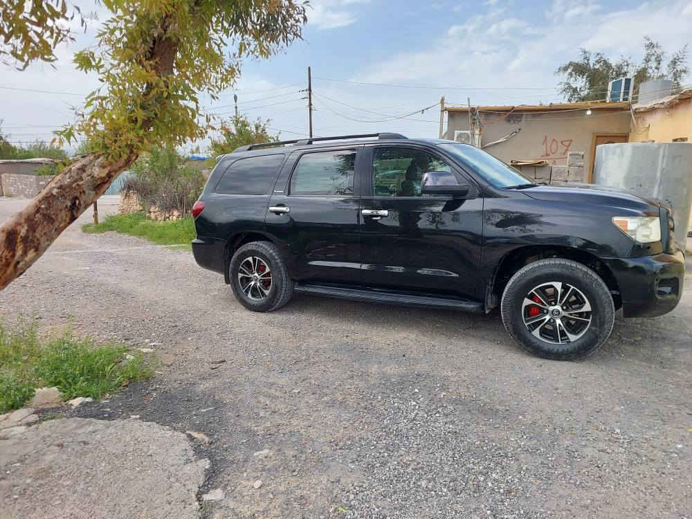 تويوتا سيكويا خليجي V8 5.7
موديل 2012  رقم دهوك سناوي و رقم جديد 2030 مواصفات    طاهرت جديد دينوب JAPAN اصلي بيلاتينوم لون مرغوب أسود
. ماشية 345 الف حقيقي 
.مكفولة من الضرب والبارد سيارة كلش جديدة
. صقف سلايد 
. كشنات جلد نظيفة جدا 
. السيارة نظيفة جدا من الداخل والخارج 
.حساسات امامي و خلفي
. 2 جام Auto + جام الخلفي كهربائية Auto 
. تحكم ستيرن جهتين
.كشنات كهرباء و تدفئة + كشنات الخلفي كهربائي 
. باب خلفي كهربائي شفط بعض الاحيان ما يشتغل
. دبل اكسل 4X4 + دبل+ نظام sport سستم داخلي خفیف و دبل ثقیل + دفلوک + TOW HOWL + خفض و رفع 
. سماعات 🔊 شركة JBL
. مرايات الجنب كهربائية REVERSE TILT
. غسل لايتات الأمامي 
. حفظ الكشن ( ذاكرة)  ل ٢ اشخاص
. بيه بلاك للكهرباء والشاحنات للموبايل 100W 
. 4 تايرات جديدة دندوب 
. VIP 7 راكب 
. المكينة والگير مكفولة ما مفتوحين 
. السيارة نظيفة جدا و حالة جدا جيدا تشبه 2016 وفوق 

. السعر💵 : للحصول على معلومات عن الأسعار، يرجى التواصل عبر رقم الواتساب الخاص بي ماكن 
السيارة مخمور 
للاستفسار: whatsapp *********** بيجي, صلاح الدين

