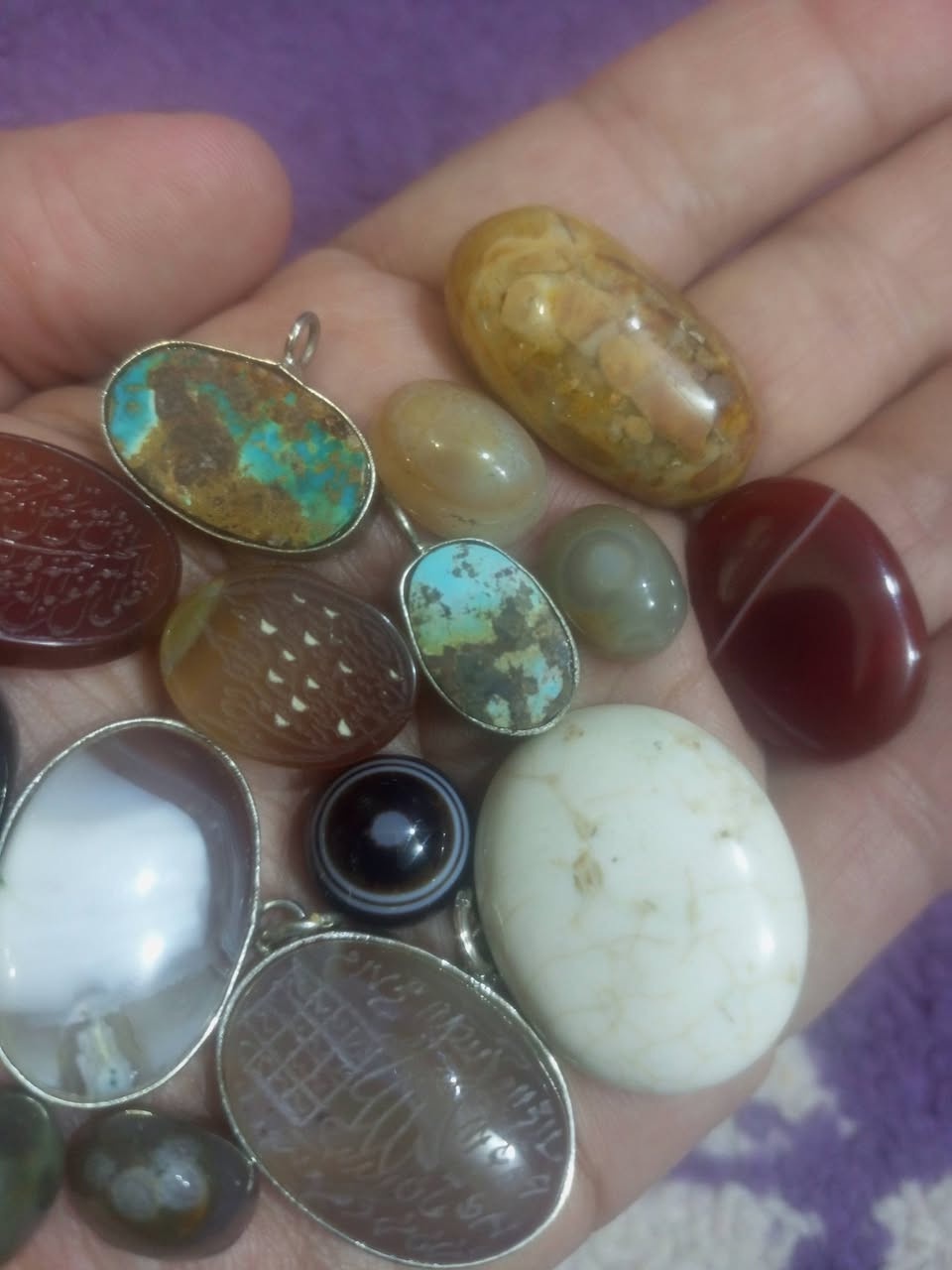 للييع احجار عقيق مكتوب و فيروزي نيشاوري و جزع و عطف و سنام الجمل وسليماني عدد 15 حجرات كلهن 25 الف مع التوصيل بدون عمله رجاءا


**إذا كنت صاحب هذا الإعلان وتريد حذفه لأي سبب، رجاءا أرسل رسالة إلى الدعم الفني**