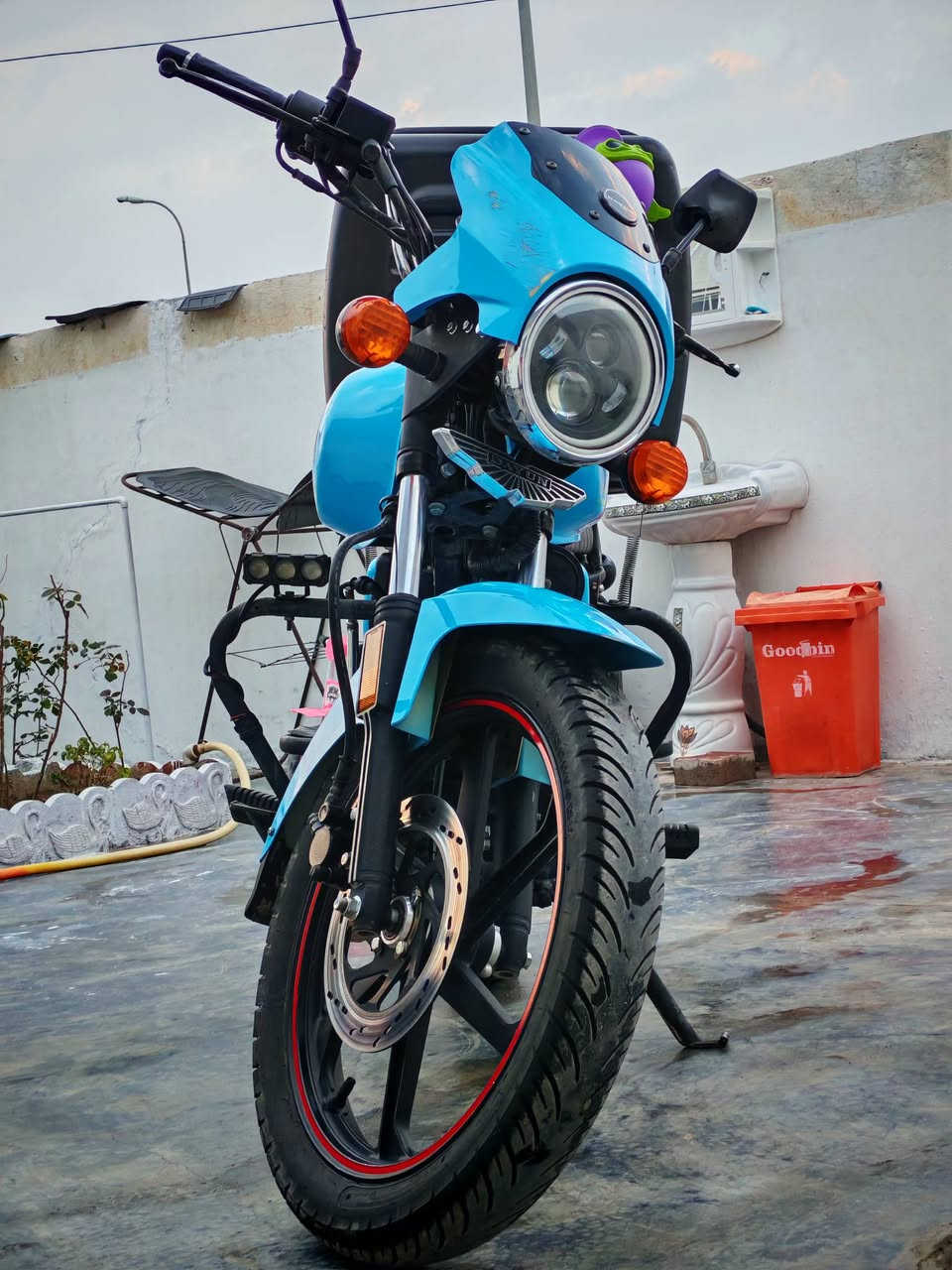 السلام عليكم دراجه دايوان 2024
مرقم بأسمي شرط التحويل رقم أربيل اصولي
دراجه نضيفه استعمال شخصي
ومعدل عليه
محرك 200
ولايت زيلون
وباقي التفاصيل كلها بلاد
.وصينيه قبق زنجيل موجود
.
. 
الاستفسار
***********
مكلف بل نشر 
دراجه
