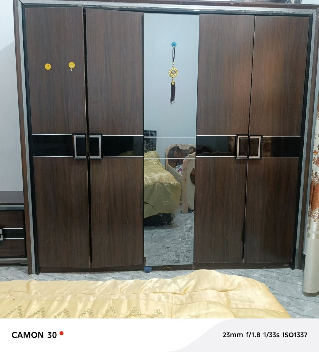 السلام عليكم ورحمة الله وبركاته اخوان غرفت خشاب تركي للبيع 300 وبيها مجال القائم الكرابله قرب مدرسة سويحل الاستفسار الاتصال ع هاذه الرقم ***********
