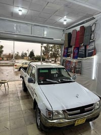 ٢٠٠٦ • كربراتير • داخلية حمراء