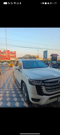 الاندكروز موديل ٢٠٢٢ ماشية ٣٧ ألف مكفولة مغلفة نانو سيراميك عنوان بغدا...