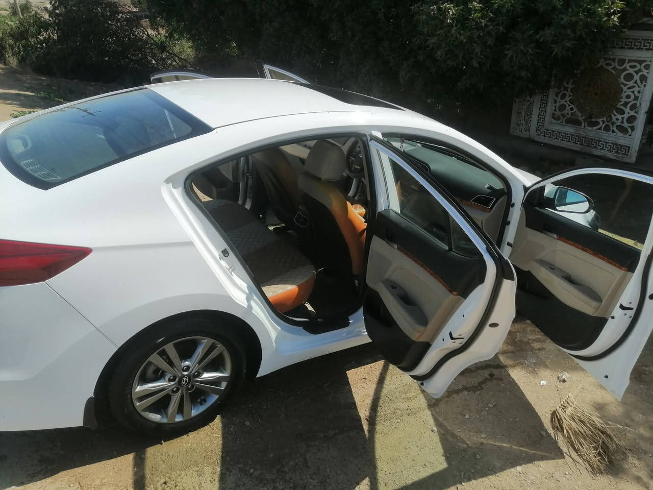 النترا خليجي فول ماعده البصمه رقم واسط مكفوله ٢٠١٨ ماشيه ١٠٠ الاستفسار الاتصل ***********
