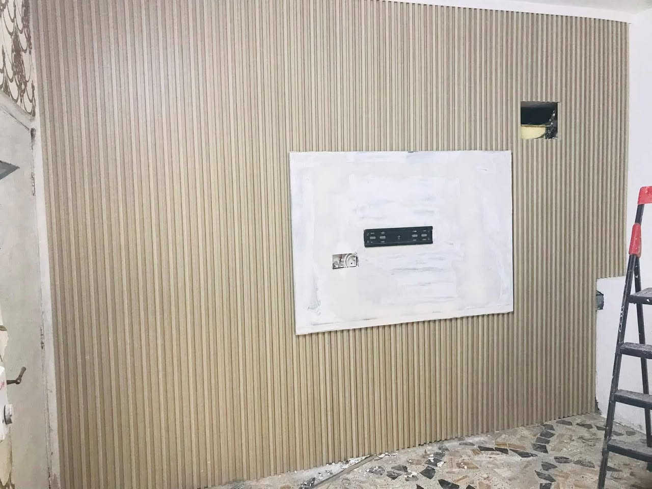 السلام عليكم مكتب القمة لعمل كافة انواع الاصباغ والديكورات الداخلية والخارجية وباجود المواد والدقة في العمل ***********
