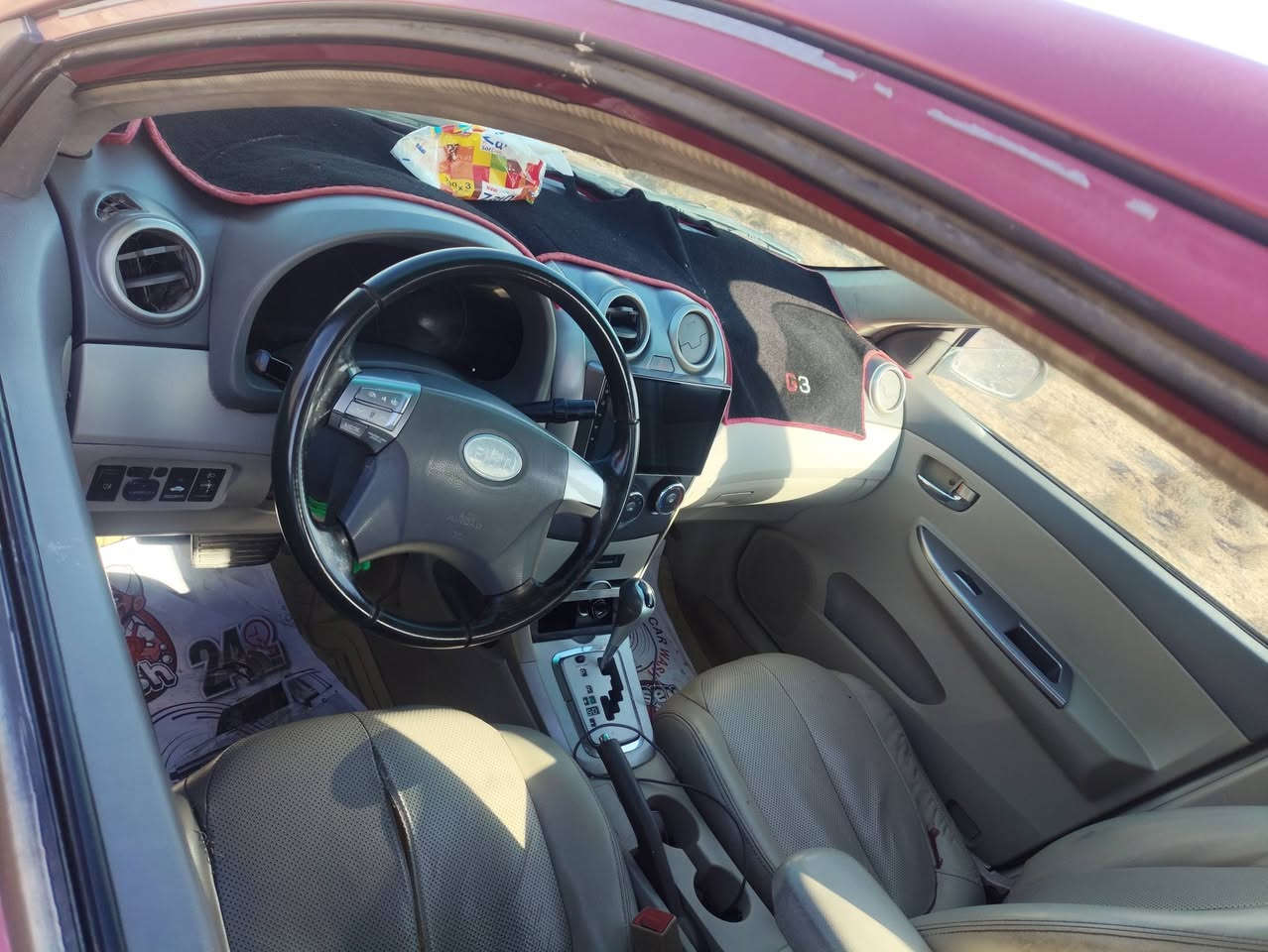 سلام عليكم بيوايدي جي ثري للبيع تحويل ثاني يوم بسمي  سعره 45وبيهة مجال قليل ***********
