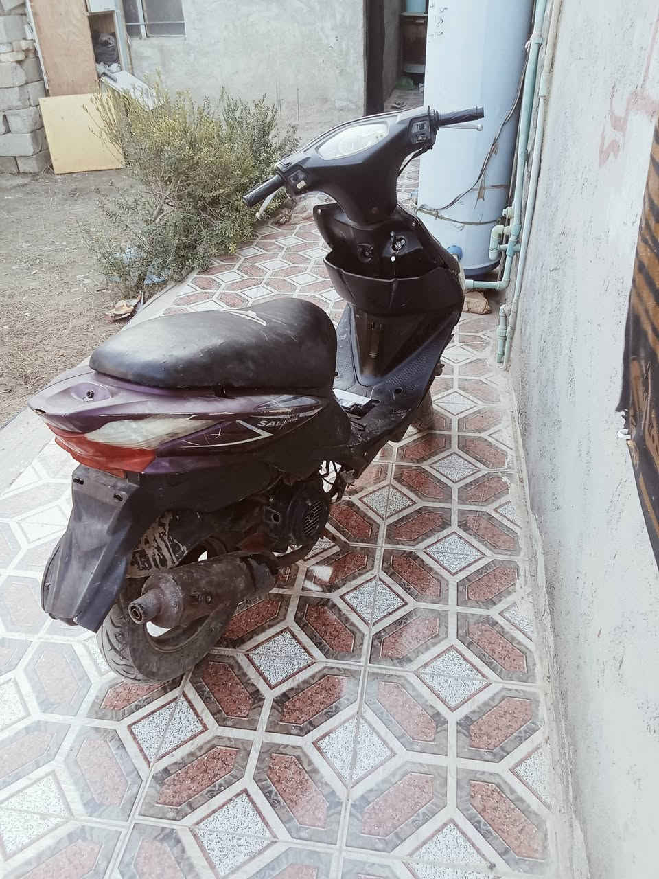سلام عليكم دراجه درس للبيع  بس سلف عطلان لسعر 275 وبيه مجال ***********
