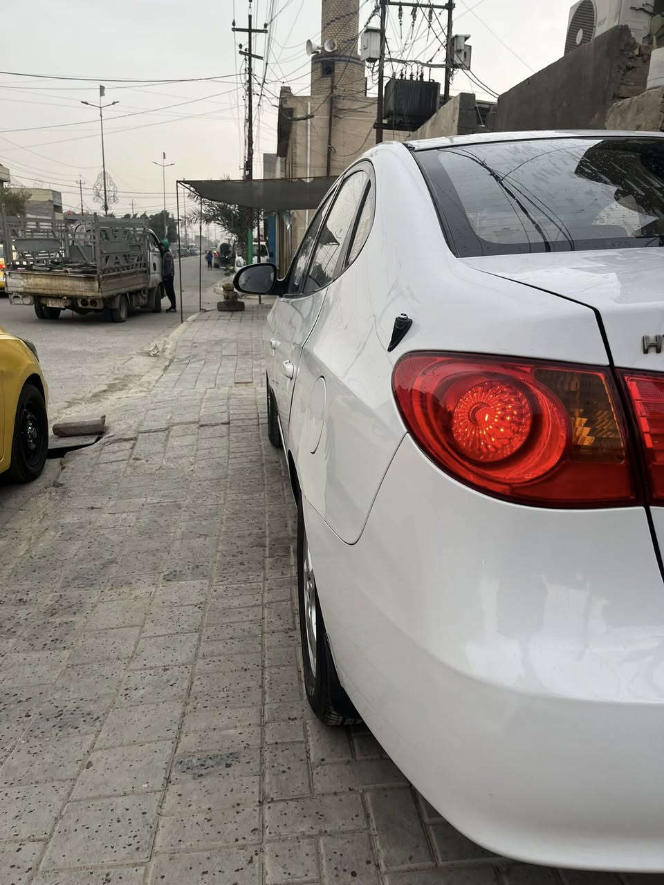 السلام عليكم النترا 2011 
محرك 2000 رقم بغداد مشروع وطني بسمي 
سنوية جديدة رقم جديد السعر 125 وبيها مجال 
مكاني بغداد مدينة الصدر للاستفسار ***********
