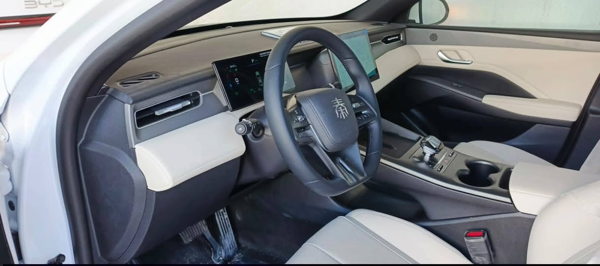 السلام عليكم بي واي دي كن بلاص 2025 زيرو بسمي عله كد الترقيم ماشيه رقم بغداد
داخل ابيض
غراضها كامله 
السعر 17800 عراقي مرقم بغداد كامل 
***********
