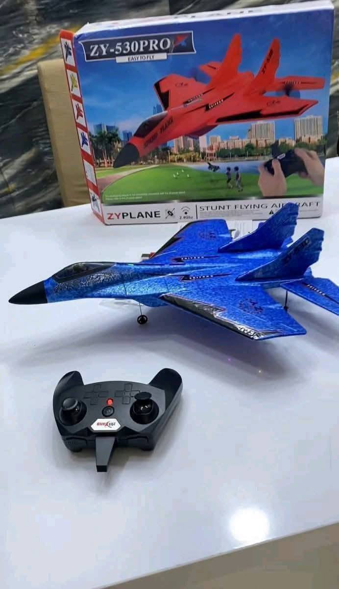 طائرة فلينية ZY-530PRO – تجربة طيران ممتعة وسهلة بتصميم خفيف من الفلين المتين المقاوم للكسر مناسبة للمبتدئين والمحترفين مزودة بنظام تحكم 2.4GHz بمدى يصل إلى 200 متر مع إضاءة LED تعطي شكل مميز أثناء الطيران تحتوي على 3 عجلات لتسهيل الإقلاع والهبوط تصل لارتفاع 300 متر وتعمل ببطارية ليثيوم 3.7V سعة 300mAh توفر وقت طيران لغاية 15 دقيقة وزمن شحن سريع حوالي 30 دقيقة الأبعاد طول 44 سم عرض 32 سم الوزن 68 غرام تتضمن ريش إضافية عدد 2
#طائرة #العاب #العيد #عيد_سعيد #اكسبلور_فولو


**إذا كنت صاحب هذا الإعلان وتريد حذفه لأي سبب، رجاءا أرسل رسالة إلى الدعم الفني**