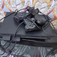 للبيع بلي 2 كامل وياه فلاش 64 كيكه مع 70 لعبه  السعر 55 الف هاتف 07829...