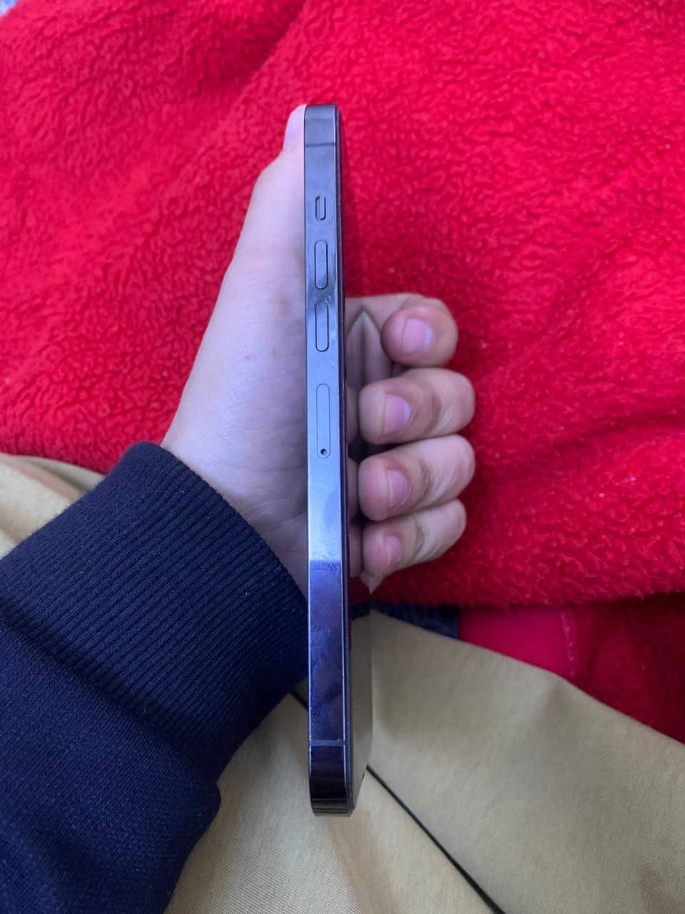 سلام عليكم ايفون 13 برو ماكس ذاكرة ٢٥٦ بطارية ٩٠ عل حاسبة تقرة ٨٩ مال تحديث سعر ٧٠٠ وبي مجال قليل عنوان بغداد جسر ديالى القديم ***********
واتساب موجود
