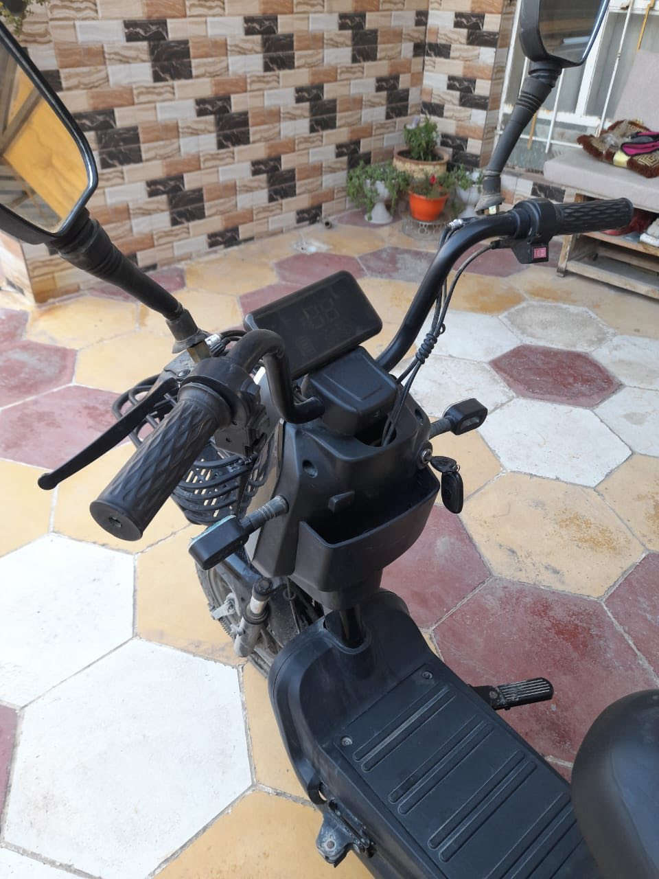 سلام عليكم
باسكل شحن حجم 14
استعمال قليل 
سعره 185الف 
بطاريات جديده هستوني بدلتهن 
مكاني كربلاء طويريج ***********
