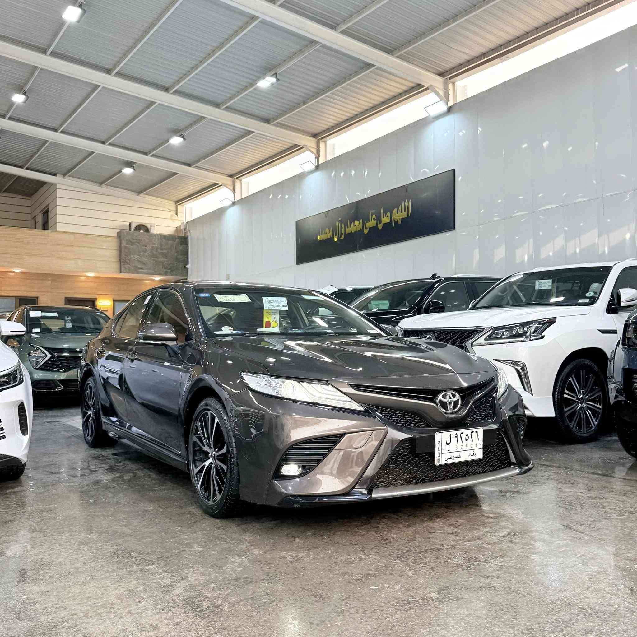 السلام عليكم
كامري SE

موديل 2020

خليجي مكفوله

محرك 6سلندر 

ماشيه 40الف

رقم بغداد 

كراسي  كهرباء 

مكان السياره بغداد معارض البياع 

السعر

***********
