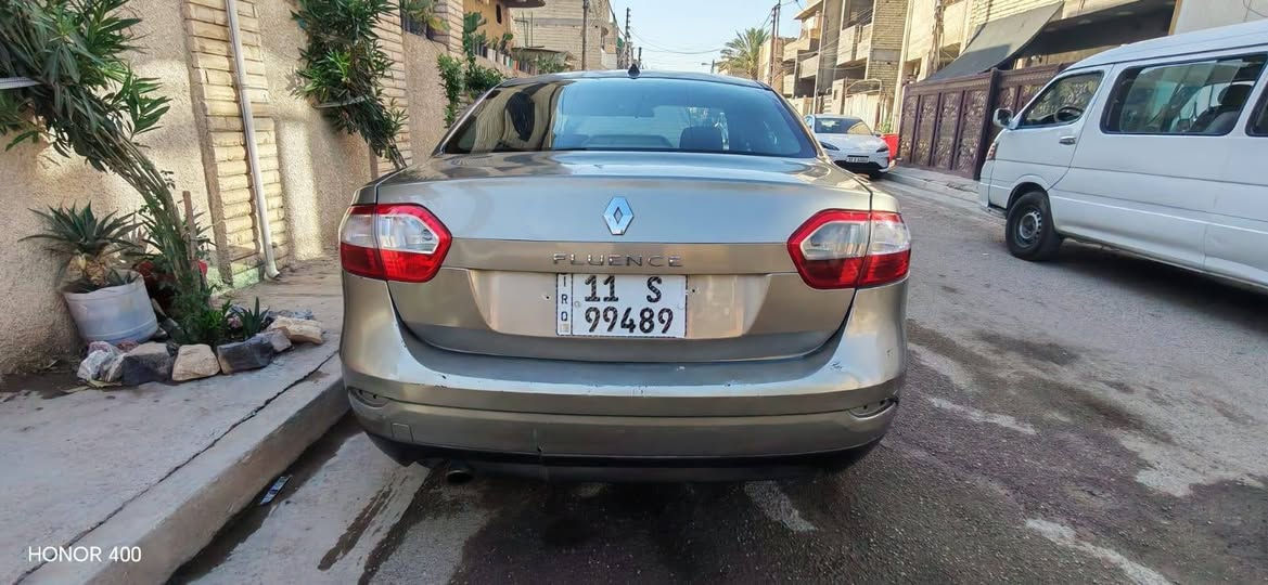 للبيع فقط: رينو فلونس 2012 – رقم بغداد
المواصفات العامة:
​المحرك والكير: بحالة ممتازة 
​التبريد والكهربائيات: كاملة 
شاشة وسماعات ستريو
 ولايت زنون
تخم تاير جديد
غرفة السيارة نظيفة جدا
​الرقم: بغداد (ألماني).
​حالة الهيكل. 
​ جاملوغ مبدل، بنيد وقمارة جارد (كما موضح بالصور).
​ملاحظات إضافية:
​السيارة تحتاج فقط إلى "صدر نص عمر".
​السعر:
​50 ورقة وبيه مجال بسيط للجادين.
​للاستفسار والتواصل:
[*********** ]
