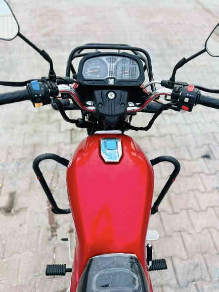 للبيع هاوجي قفاز موديل 2023 
مسجل وكامل بعده لوك مابي اي نقص 
السعر 14 ورقه ونص العنوان رمادي تاميم ***********
