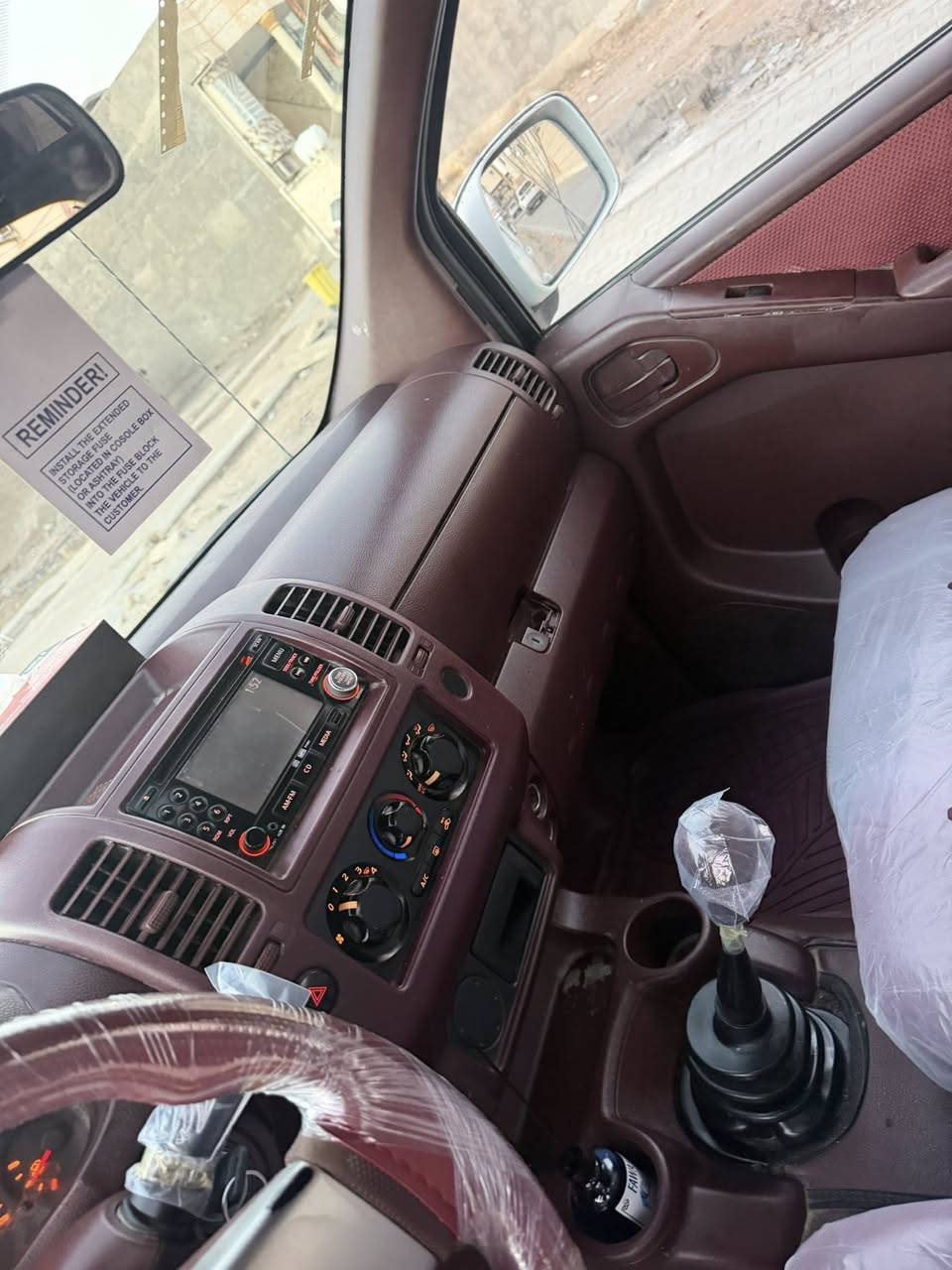 السلام عليكم نيسان نيفاره 2011 كير عادي محرك لاتنقيص ولاتبخير شرط الفحص البدئ كفاله من الصبغ و التبديل والضربه شاصي لغود كله شوط الفحص تخم تاير حداده رقم بصره بآسمي سنويه مجدده تحويل ثاني يوم السياره نضيفه ما بيه نقص ابداً مكاني البصرة شارع التربيه السعر 88 ورقه وبيه مجال للشراي 
***********
