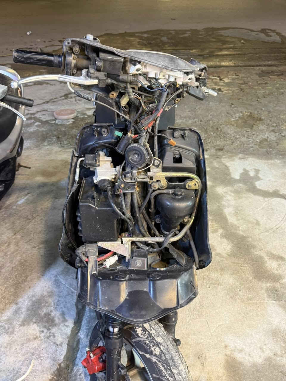 سكنكس نثيه للبيع مكينه شلعه ومعدل نضيفه بس نقص كفرات كلشي بيه شغال ***********سعره 350
