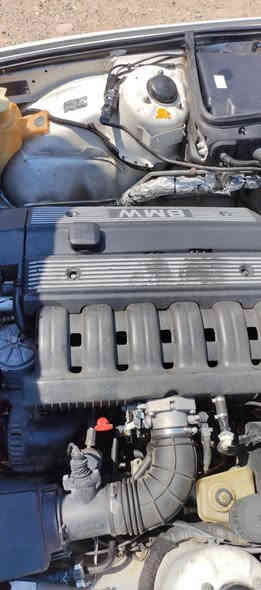 السلام عليكم
للبيع او مراوس BMW 
موديل 1990 محدث 95 كامل محرك 528 سيارة فول توماتيك سلايت داخل صاج تايرات طخم كله جديد سيارة بيها طخه خفيفه كلش خشم الجاملغ والدعامية الكدام فقط والباقي مكفول  هزة سنوية كلو جديد رقم جديد بسمي شرط التحويل
مناقصها برغي
السعر 68وبيها مجال
‏‪0776 977 7353‬‏
‏‪0750 309 2366‬‏
المكان سد الموصل
