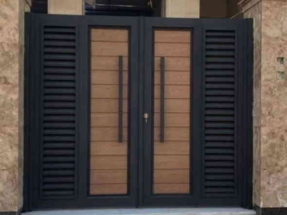 عمل كافة الأبواب والشبابيك والسقائف والمحجرات وباسعار تنافسية...
العماره حي الخليج 
***********
