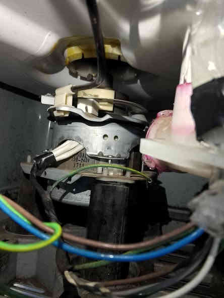 غساله هيتاشي اصلي 11كيلو وضع شركه بشرط نضاف فول مع ضمان اسبوع العنوان موصل حي  القاهره السعر 175الف ***********
