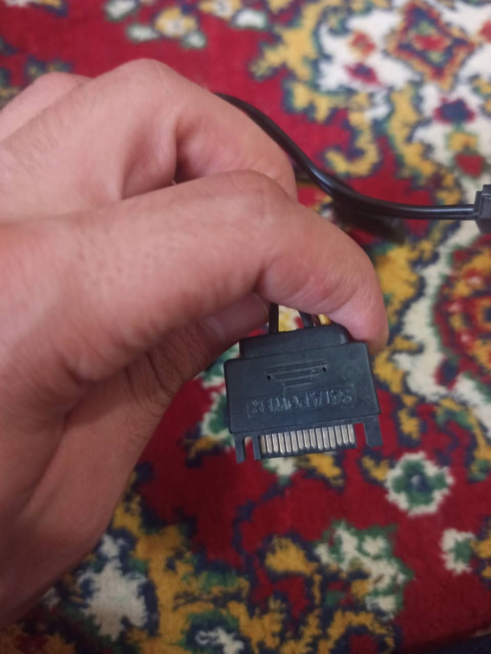 بور 550 واط
شغال ما بي اي شي 
ملاحظة / ما بي منفذ لكرت الشاشه ، بس اكو تحويله sata to pci 8 pin 
يرهم على اي كرت طاقته جوه ال 120 واط
سعره 30 الف 
مكاني نجف شارع المطار


**إذا كنت صاحب هذا الإعلان وتريد حذفه لأي سبب، رجاءا أرسل رسالة إلى الدعم الفني**
