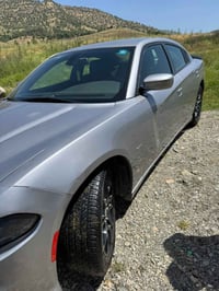 جارجر للبيع.  التفاصيل  2018 GT   ماشية 175 كم  السعر 195$ فور ويل الس...