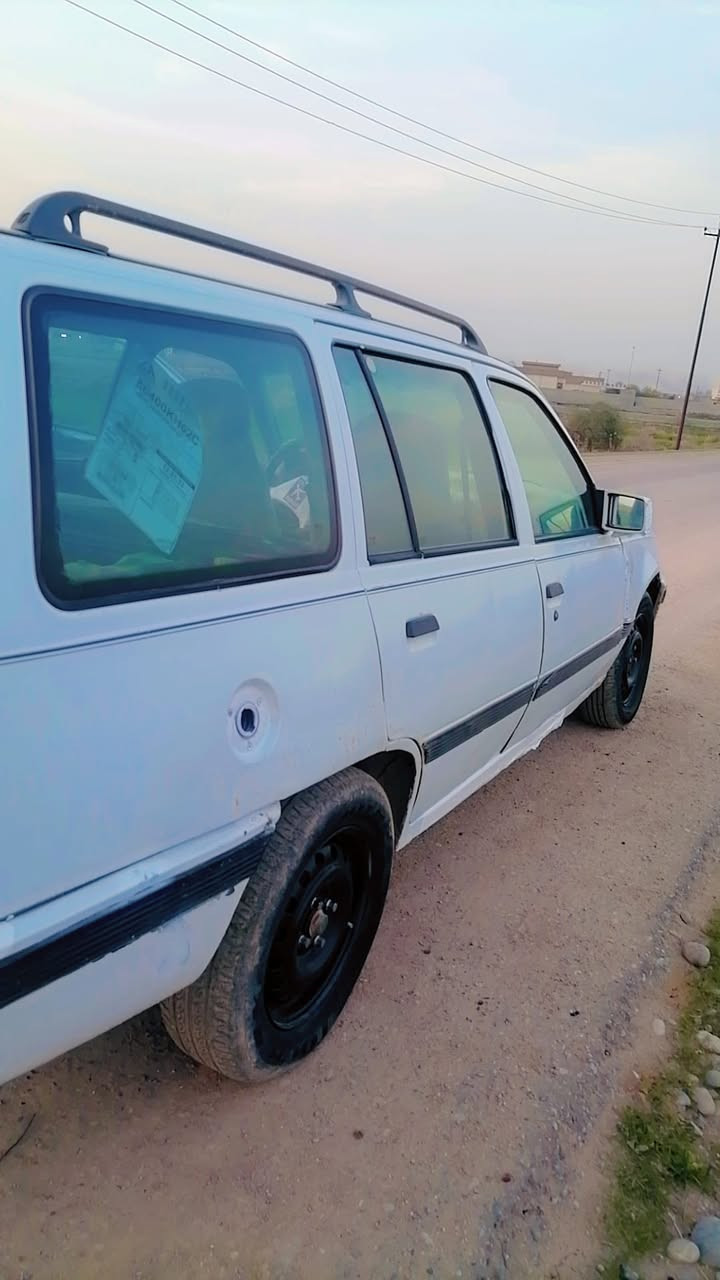 السلام عليكم سياره كاديت للبيع موديل 1997 صدر امامي خلفي نص عمر تايرات نضيفه دوشمه فرو جديده  محركه نضيف ما بي لا تبخير ولاتنقيص
رقم صاحب السيارة
مكان السياره صلاح الدين تكريت البوعجيل 
***********
