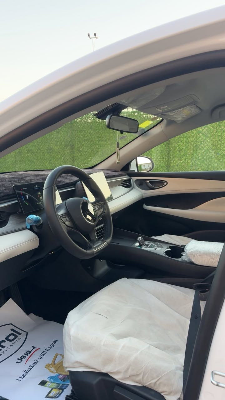 سلام عليكم
للبيع:  BYD SEAL 5
موديل: 2025 
رقم بغداد تحويل ثاني يوم
ماشية 14 الف الكلي  
بجم لد 
بكلايت لد
كامرة دوارة
شاشة
حساسات خلفية
داخل ابيض
قطعتين تبريد

كفاله من بارد وتبديل وصبغ
السعر: (19600000)مليون دينار عراقي
للاستفسار: ***********
العنوان: بغداد العامريه
