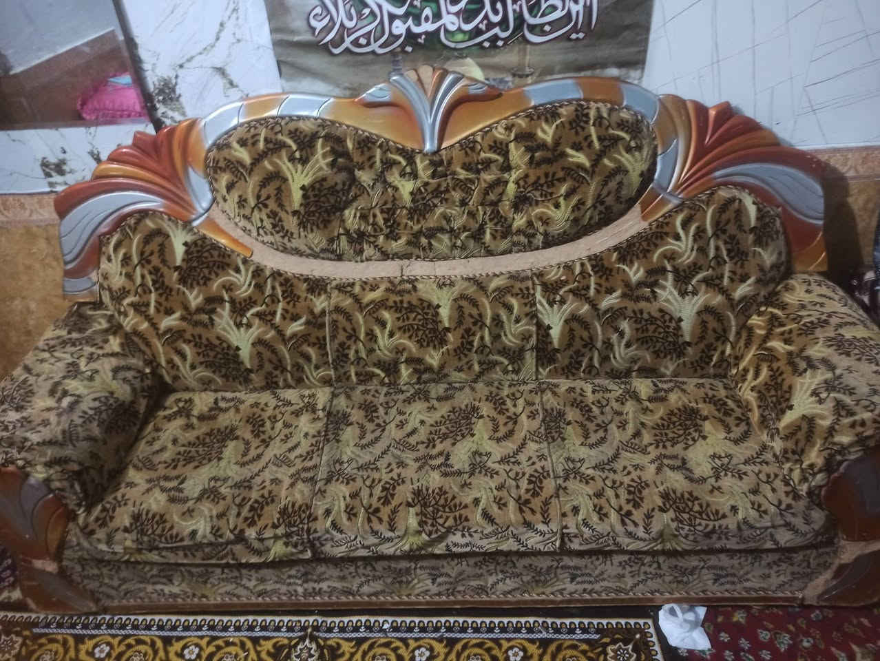 اسلام عليكم قنفات للبيع عدد 3
قنفه جوزي عدد 2 نفس الشكل عدد 2 مابيهن لا كسر ولا خسف ولا اي شي شوفت عينك بل صوره تجي تشوفه نفسه بس رجلين وحده مكسور ذني ثنيهم ب 80 

ول قنفه زرقه مولنه تطلع متر ونص نضيفه بيه بس كسر رجل وحده وبيه شويه نفس ما موضح بل صوره شوفت عينك حاجه لا كسر ولا اي سعره 60 

العنوان النجف الاشرف حي الوفاء 

الرقم ***********

اي استفسار اتصال على رقم اتواجد الصبح وبليل فقط
