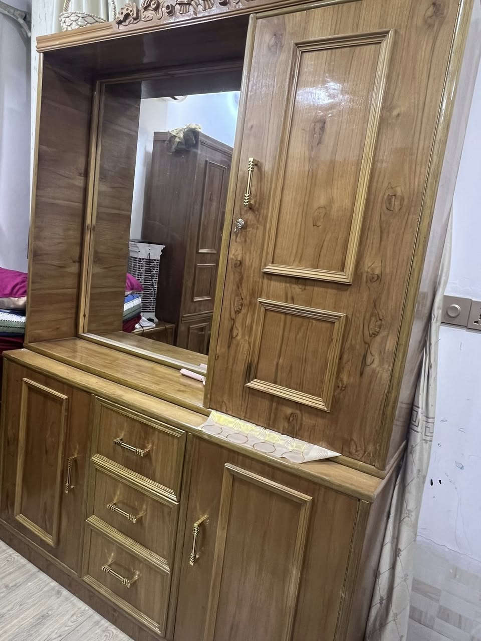 للبيع غرفة نوم كاملة (5 قطع) بحالة جيدة جداً ونظيفة السعر: 2,000,000 دينار عراقي وبيه مجال


**إذا كنت صاحب هذا الإعلان وتريد حذفه لأي سبب، رجاءا أرسل رسالة إلى الدعم الفني**