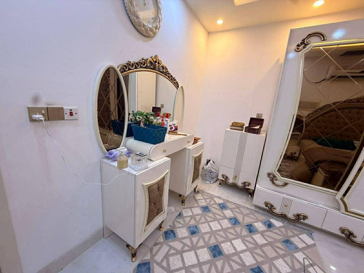 #بيع_سريع📌👇🏻
غراض للبيع كلهم نظيفات ومابيهم عيب💯
العنوان #اربيل_هولير_نوي📍للمزيد مراسلتي✅👍🏻


**إذا كنت صاحب هذا الإعلان وتريد حذفه لأي سبب، رجاءا أرسل رسالة إلى الدعم الفني**