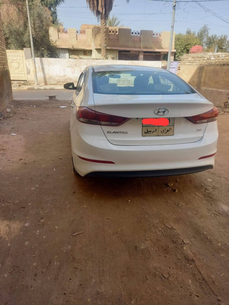 السلام عليكم الانتره مديل 2017.
جديده كلش كفاله عامه عامه.  مكينه 2000.  تبريد قطعتين. مري شفط. هواي بيه مواصفات رقم اربيل الماني.
للتواصل  ***********.
