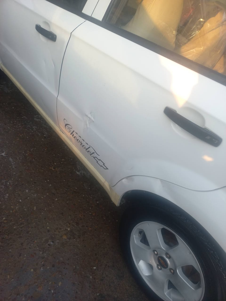 السلام عليكم سياره افيو٢٠٠١١شركه العامه مفتوح اوتوالسياره جديده مبدل جاملغات أماميه خياس مكفوله من الضربه بغدادالسنويه ٢٠٠٣٠ مكان السياره بغدادالحريه كله مكفول رقم الهاتف ***********السعر٦٥ وبيه مجال بسيط
