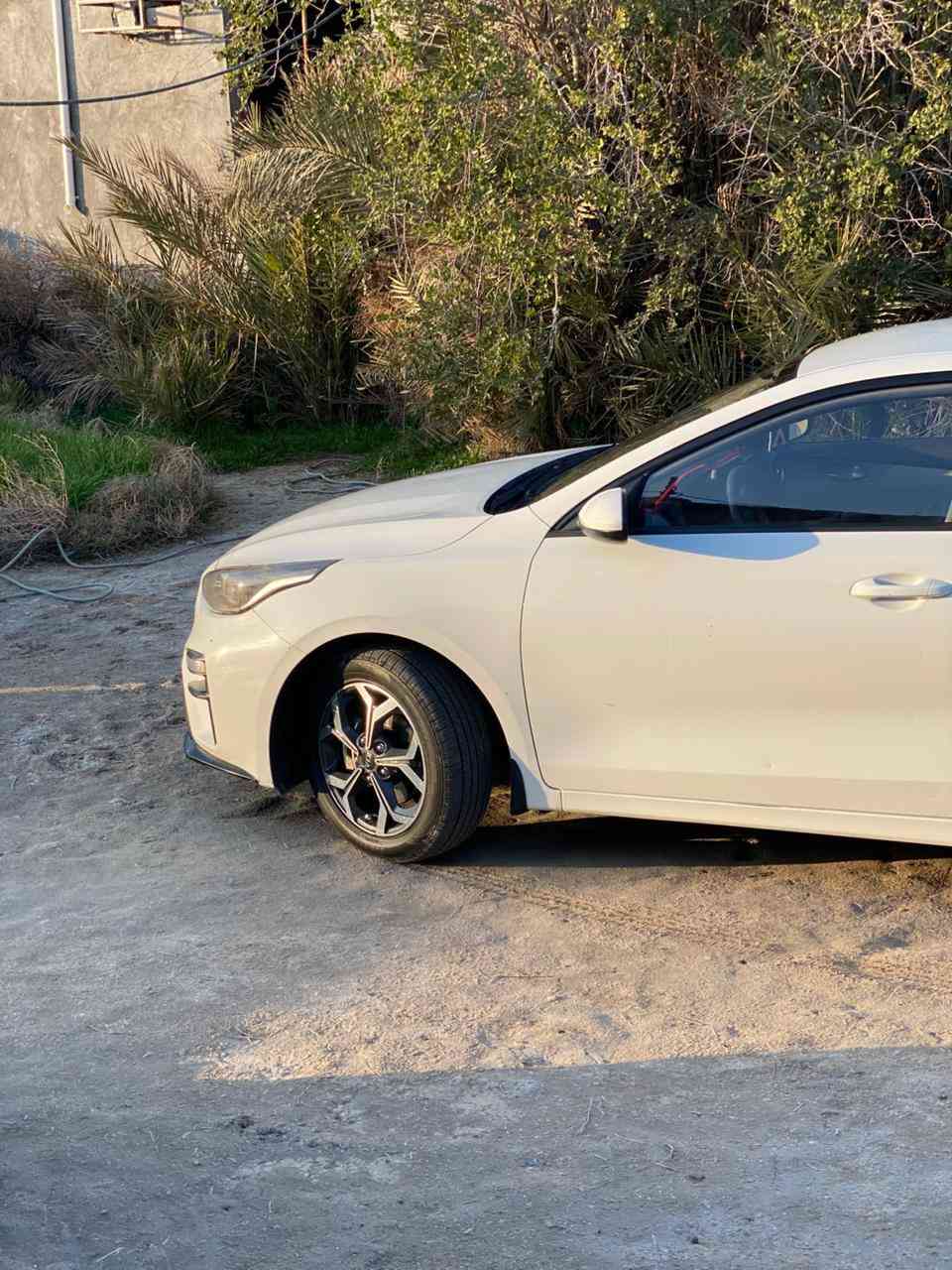 كيا سيراتو 2021خليجي
سلام عليكم للبيع السياره مكفوله من الصبغ وتبديل بيه بارد فقط.  محرك 1600 محرك كير حدادي بل كارتون 
نص موصفات  شاشة وكامره
تحكم ستيرن.   
حساس خلفي
نضاره
دوشمه ارضيه كشنات السياره ماعيزه برقي السعر 147وبيه مجال قليل رقم بغداد بسمي مكانه سماوه وركاء    ***********
