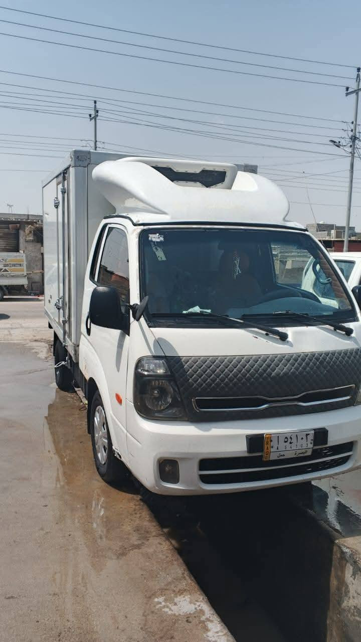 كيا بنكو براد مسكر موديل 2016 رقم بصرة الماني مكاني بغداد الدورة بيها خياسات بالدواسات السعر 155 ورقة
مطلوبة للشركة 900 الف ضريية فقط و 200  الف غرامات تقطع من سعر البيع 
تبريد تدفأة شغالات تايرات نضيفة صدر نضيف رقم الهاتف ***********
ابو علي
