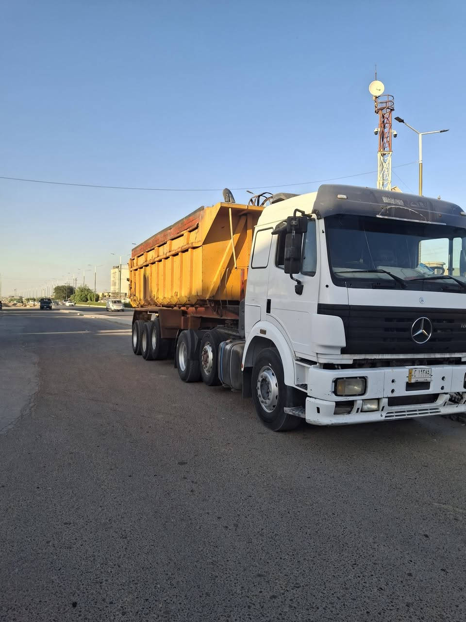 السلام عليكم للبيع كرواتي موديل ٩٥ ابيع كامله وابيع بس راس ذرعه ٣٠ متر تحمل فول السعر ٣٣٠ وبيها مجال مكان فلوجه ***********
