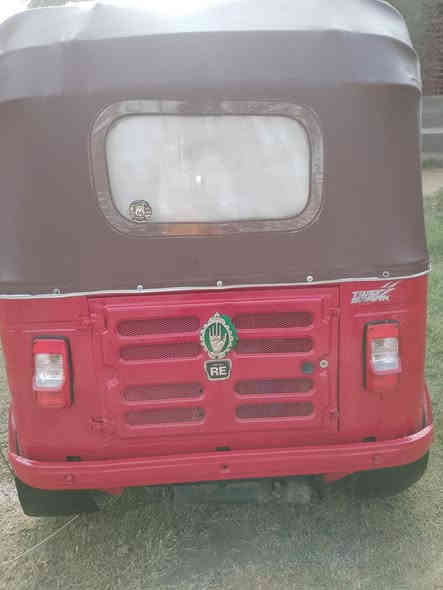 تكتك لبيع موديل 2018 شهر التاسع مرقمه رقمهه كربلاء والتكتك مصبوغه عام يعني معمره  تعمير درجة اولئ مكينه خير من الله لا تنقيص ولا تبخير السعر 4300وبيهه مجال حك الجيه مكاني بابل مسيب للتواصل اتصال ***********
