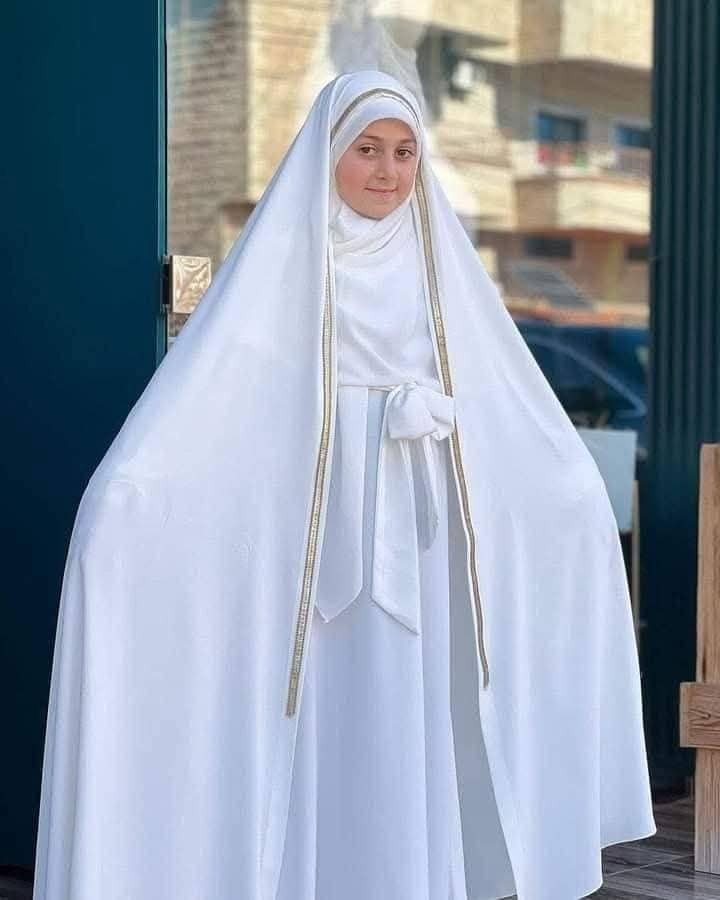 زي تكليف للبنوتات الجميلات💁‍♀️❤️
(عباءة..فستان.. حزام) 
للحجز والاستفسار واتساب ‏‪***********‬‏
🔸توصيل متوفر جميع المحافظات 🔸
🐥الحجز قبل 4 ايام لُطفاً🐥
